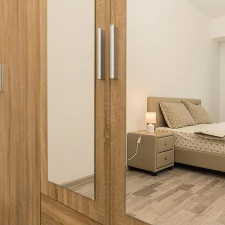 Johnny Baloney Apartment Brasov